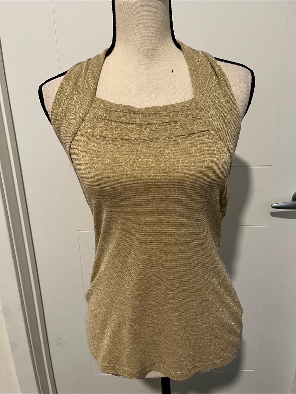 Y2K White House Black Market Gold Metallic Halter Top 2000’s Event Party Club